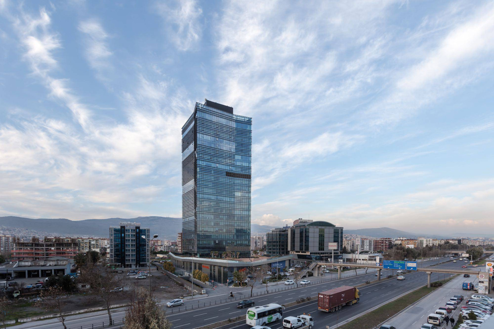 izmir,xxi nisan 15,ofis kulesi,bayraklı tower,Kreatif Mimarlık,yerçekim