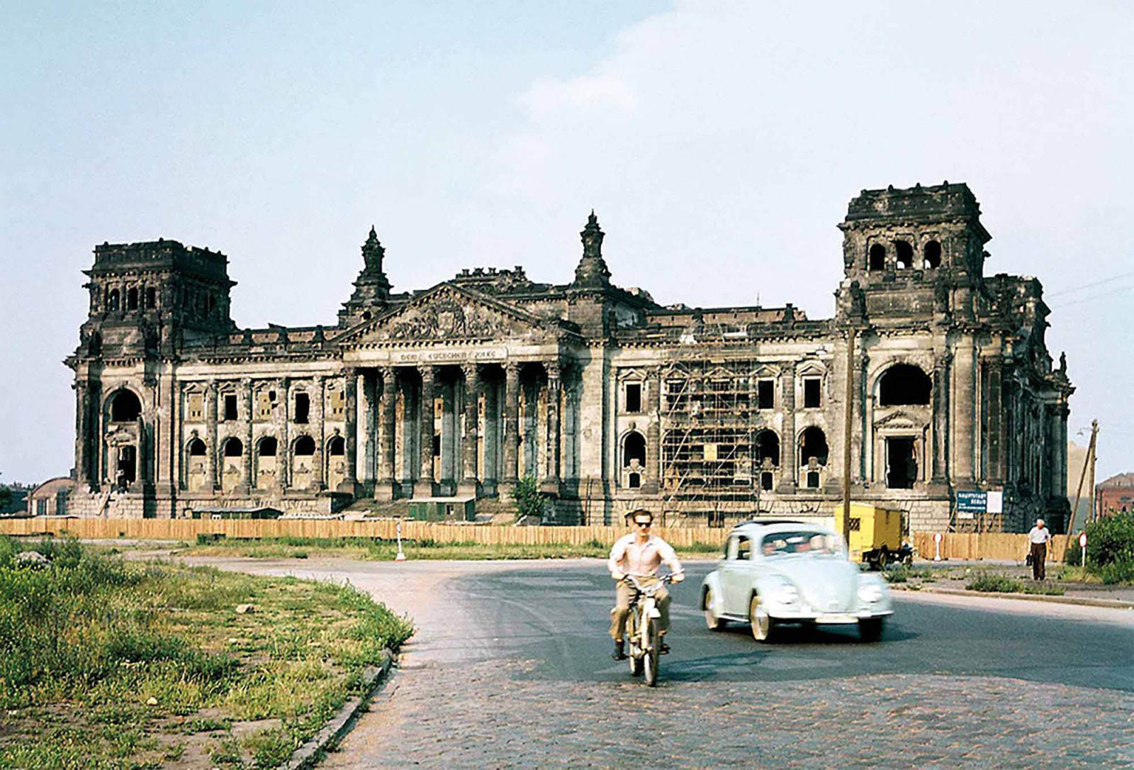 Yenileme öncesinde Reichstag binası, Berlin, 1958; fotoğraf: Josef Heinrich Darchinger