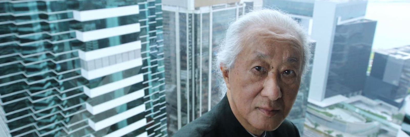  mimar Arata Isozaki selfie 